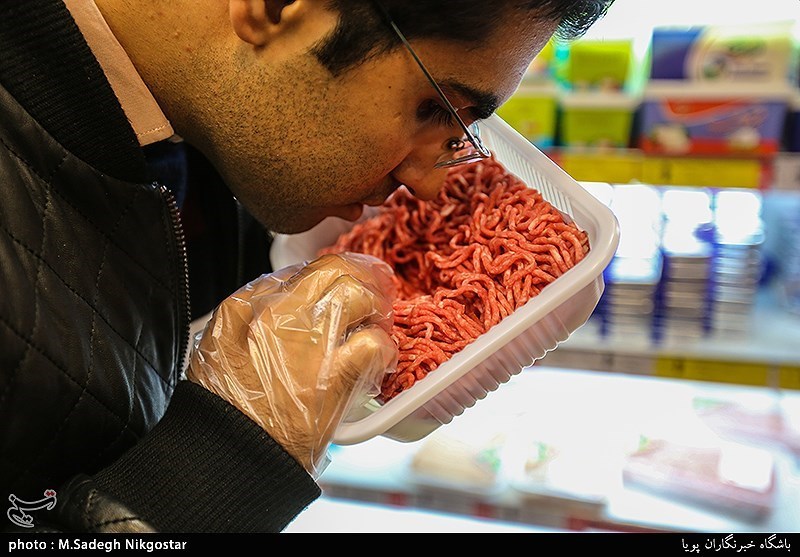 معدوم سازی ۹۸۰ هزار کیلوگرم مواد غذایی غیر بهداشتی در نوروز