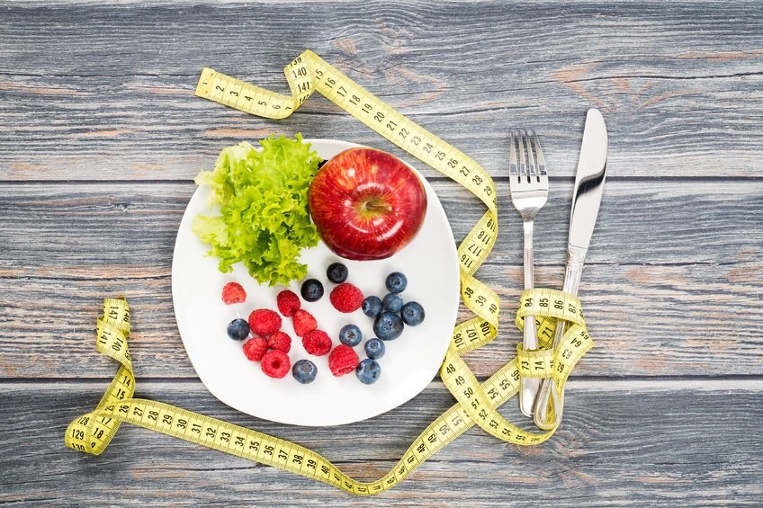 چگونه با رژیم غذایی، تنها شکم و پهلوی خود را لاغر کنیم؟