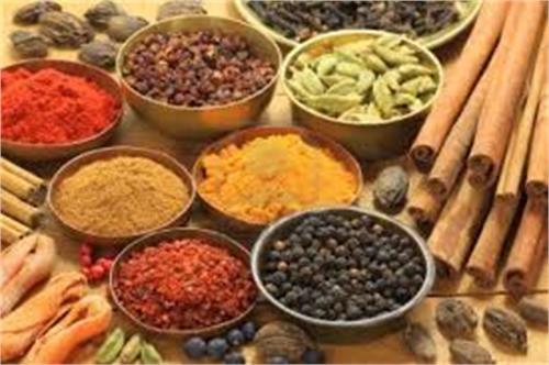 تاثیر افزودن ادویه ها به وعده غذایی در کاهش التهاب 