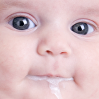 چرا نوزاد شیر پنیری بالا میاورد؟